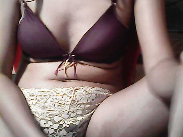 flowerhairypinay's BongaCams show and profile