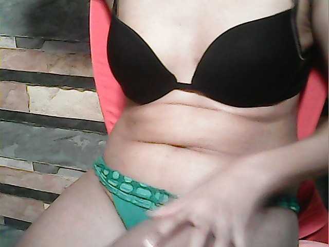 flowerhairypinay live cam on BongaCams