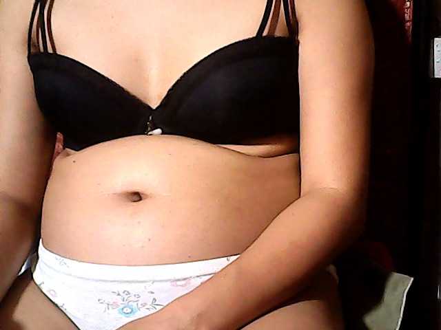 flowerhairypinay live cam on BongaCams