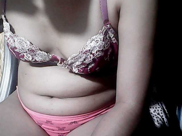 flowerhairypinay live cam on BongaCams