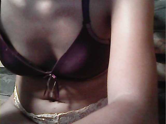 flowerhairypinay's BongaCams show and profile