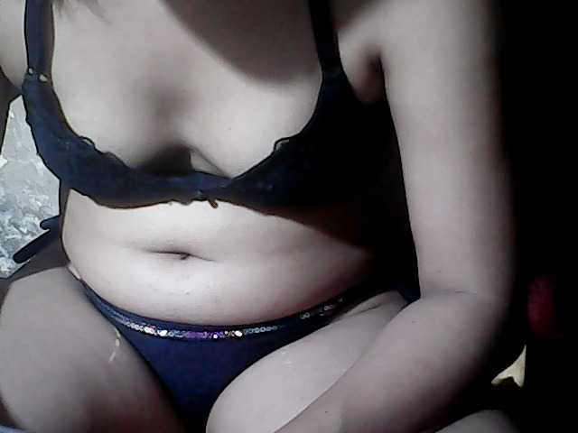 flowerhairypinay live cam on UnifiedCams