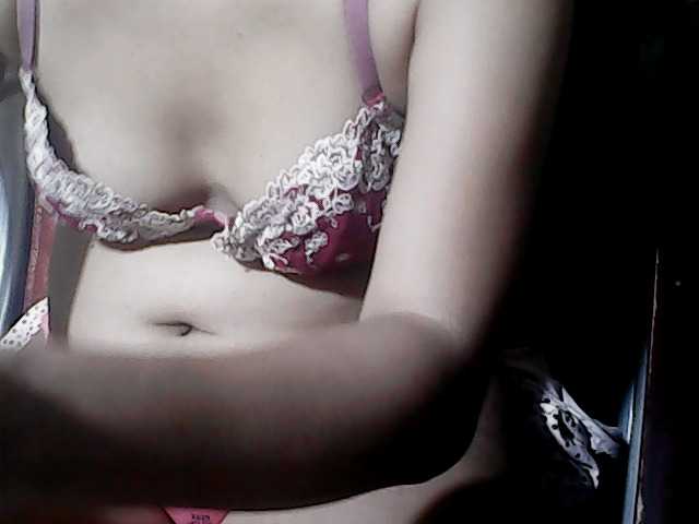 flowerhairypinay live cam on BongaCams