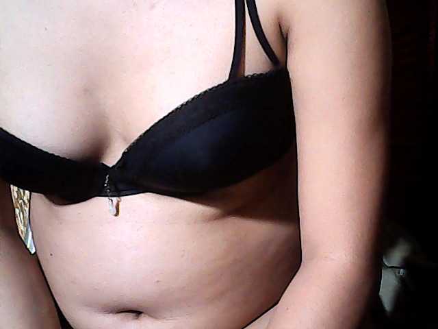 flowerhairypinay live cam on BongaCams