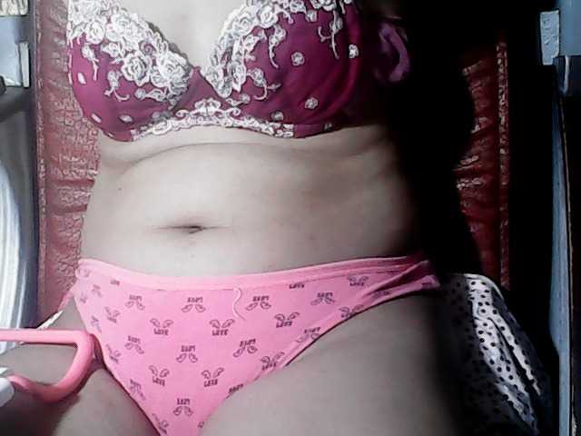 flowerhairypinay live cam on BongaCams