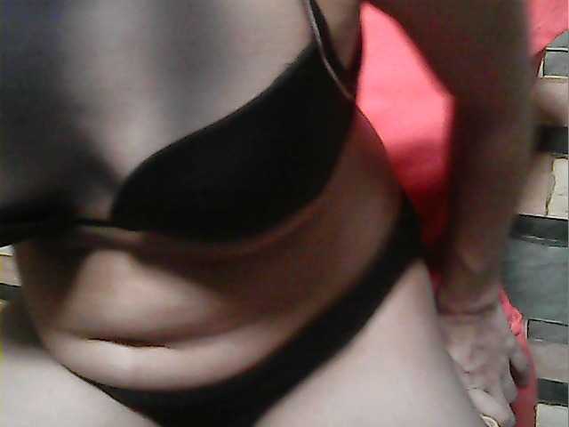 flowerhairypinay live cam on BongaCams