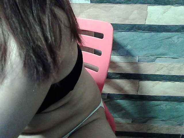 flowerhairypinay live cam on BongaCams