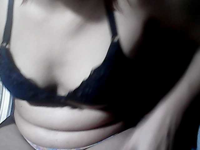 flowerhairypinay live cam on BongaCams