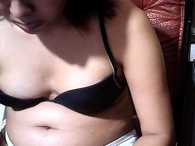 flowerhairypinay live cam on BongaCams