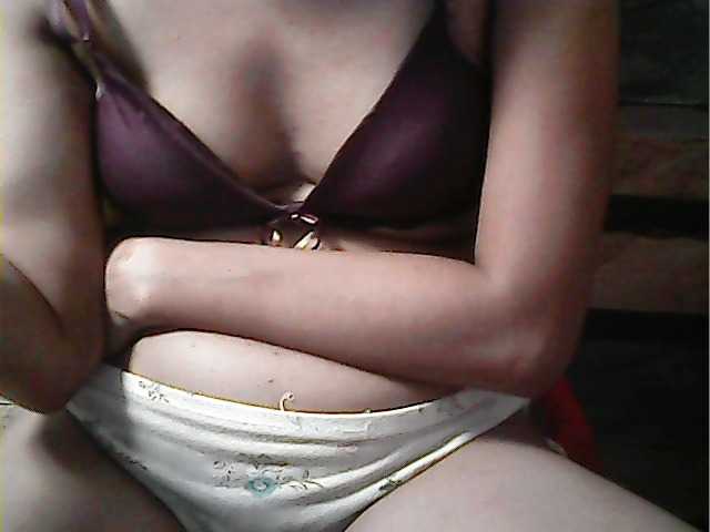 flowerhairypinay's BongaCams show and profile