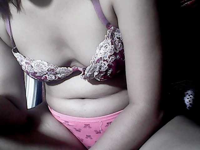 flowerhairypinay live cam on BongaCams