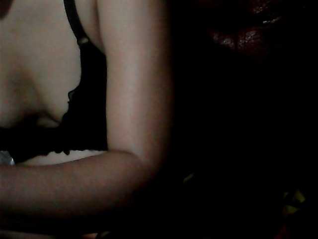 flowerhairypinay live cam on UnifiedCams