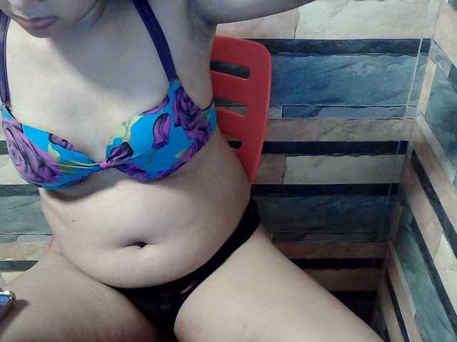 flowerhairypinay live cam on BongaCams
