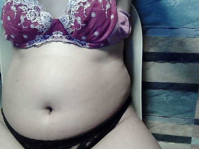flowerhairypinay live cam on BongaCams