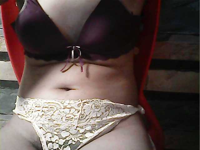 flowerhairypinay's BongaCams show and profile