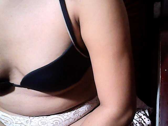 flowerhairypinay live webcam show