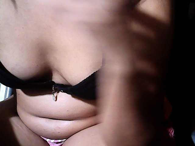 flowerhairypinay live cam on BongaCams