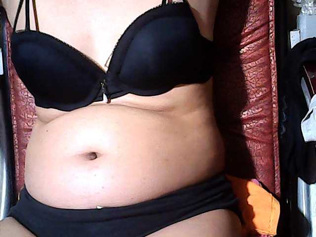 flowerhairypinay live cam on BongaCams