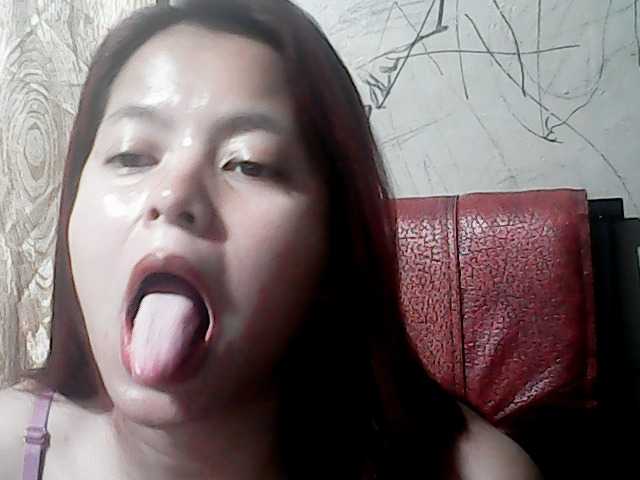 flowerhairypinay live cam on BongaCams