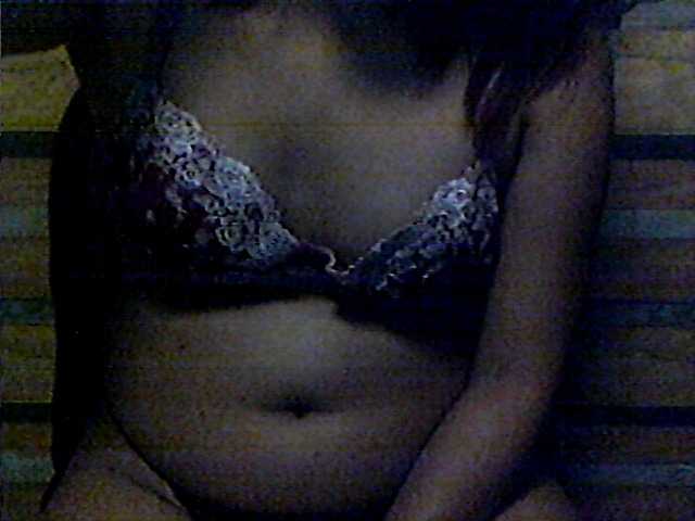 flowerhairypinay live cam on BongaCams