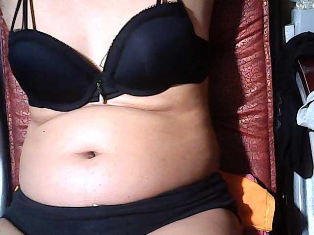 flowerhairypinay live cam on BongaCams