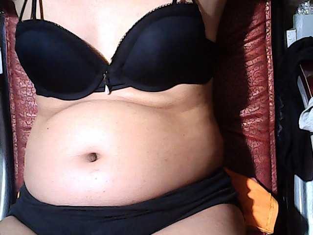 flowerhairypinay live cam on BongaCams