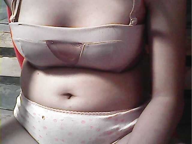 flowerhairypinay's BongaCams show and profile