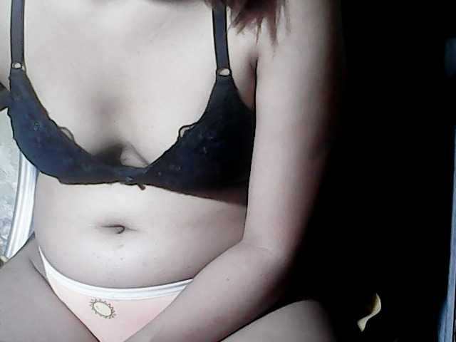 flowerhairypinay live cam on BongaCams