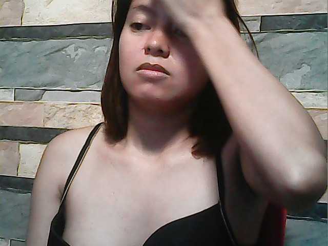 flowerhairypinay live cam on BongaCams