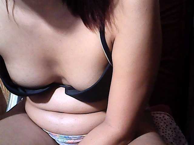 flowerhairypinay live cam on BongaCams