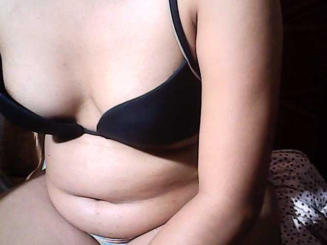 flowerhairypinay live webcam show