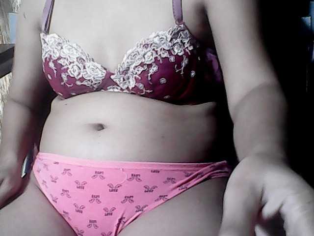 flowerhairypinay live cam on BongaCams