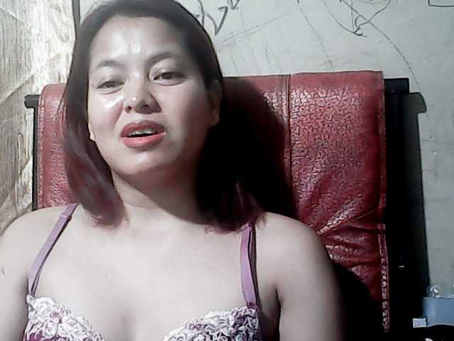 flowerhairypinay live cam on BongaCams