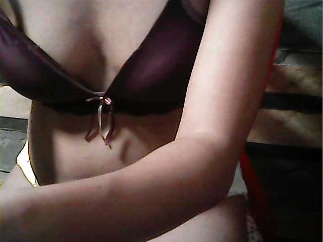 flowerhairypinay's BongaCams show and profile