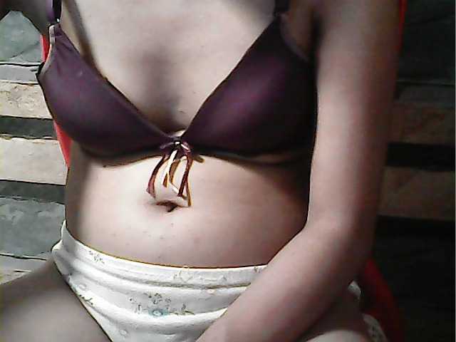 flowerhairypinay's BongaCams show and profile