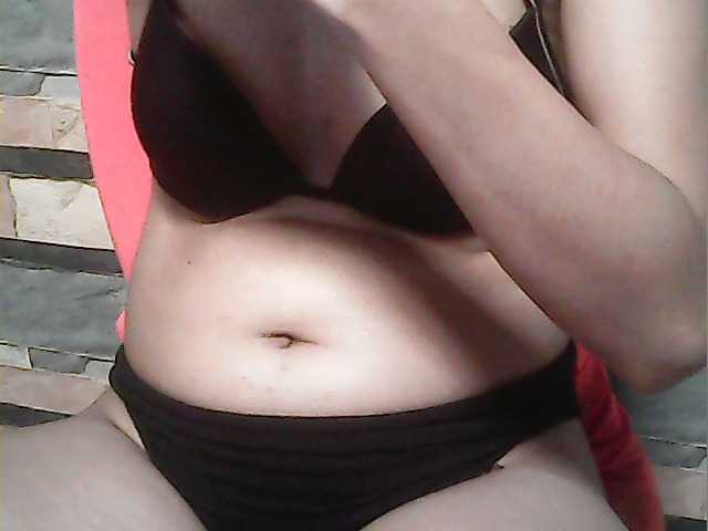 flowerhairypinay live cam on BongaCams
