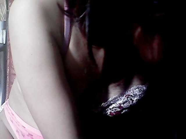 flowerhairypinay live cam on BongaCams
