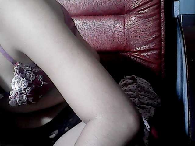 flowerhairypinay live cam on BongaCams