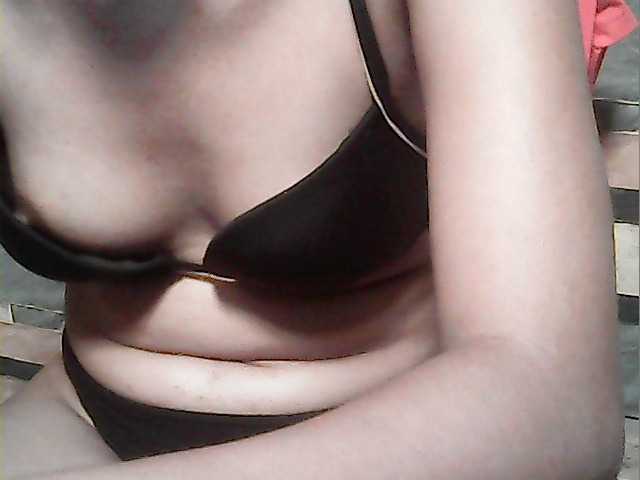 flowerhairypinay live cam on BongaCams