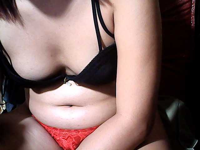 flowerhairypinay live cam on BongaCams