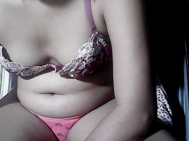 flowerhairypinay live cam on BongaCams