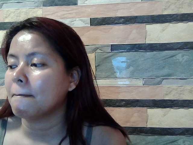 flowerhairypinay live cam on BongaCams