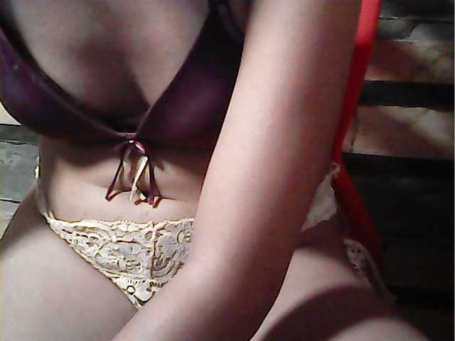 flowerhairypinay's BongaCams show and profile