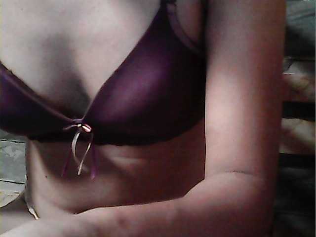 flowerhairypinay's BongaCams show and profile