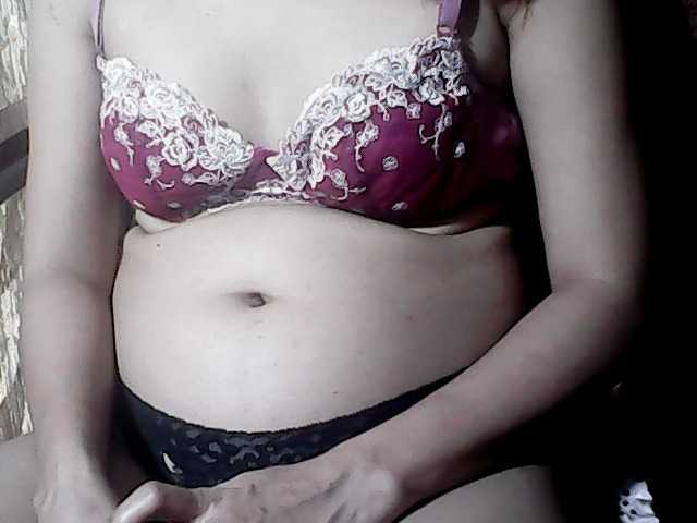 flowerhairypinay live cam on BongaCams