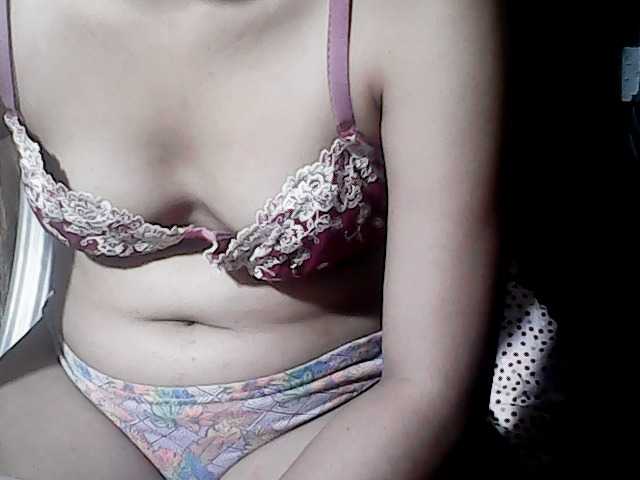 flowerhairypinay live cam on BongaCams