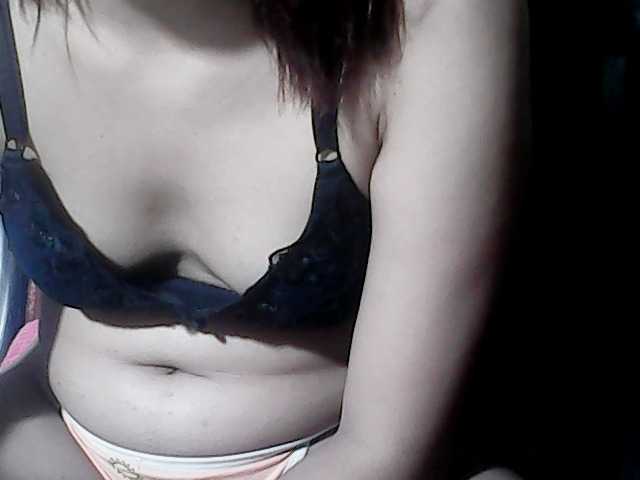 flowerhairypinay live cam on BongaCams