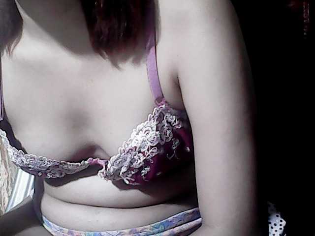 flowerhairypinay live cam on BongaCams