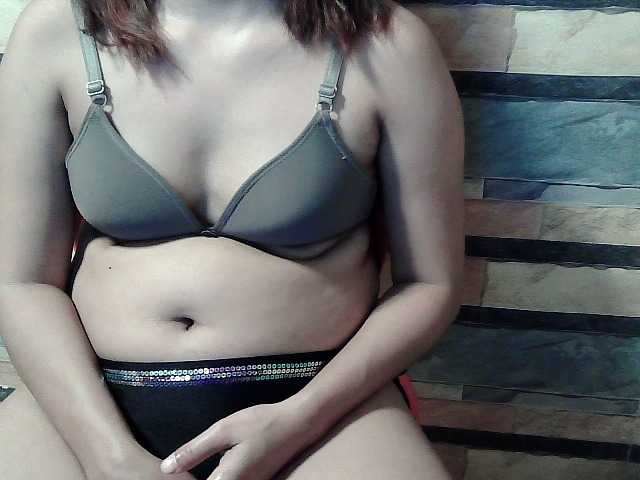 flowerhairypinay live cam on BongaCams