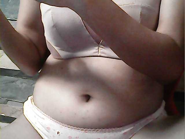 flowerhairypinay's BongaCams show and profile